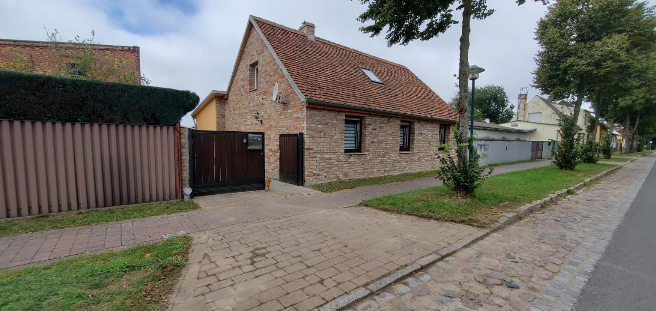 Haus Oderbruch Villa Neulewin Exteriör bild
